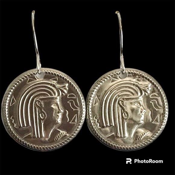 Vintage Egyptian Coin Charm Earrings Silver Plated Dangle Egypt Lady Queen - Picture 2 of 9